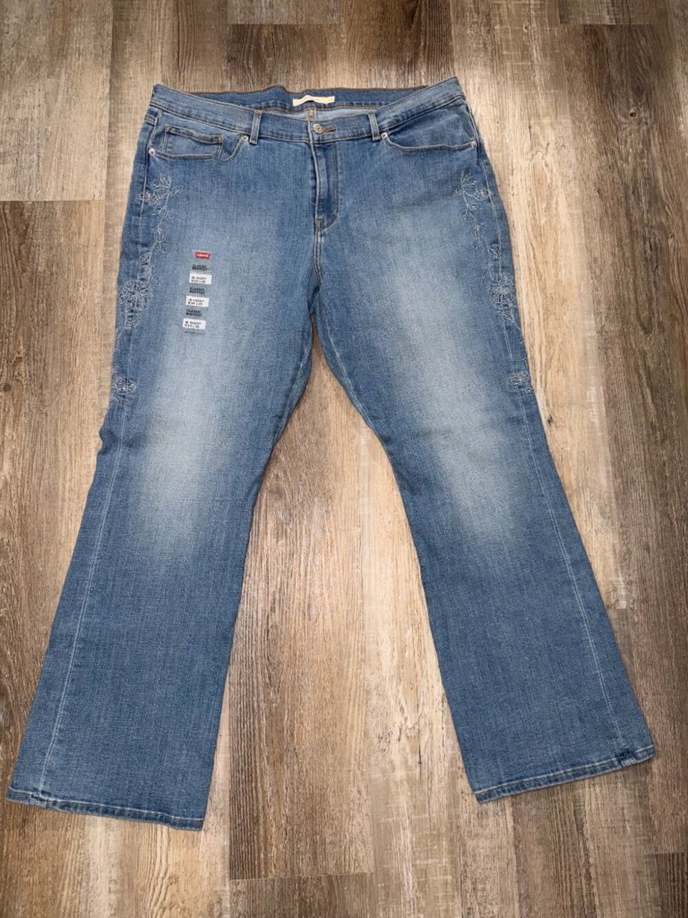 LEVI’S CLASSIC BOOTCUT Embroidered Light-Blue Jeans Stretchy Women’s 18, 34x30